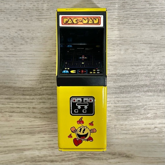 Boston America Pac-Man Arcade Game Novelty Candy Tin - Picture 1 of 9